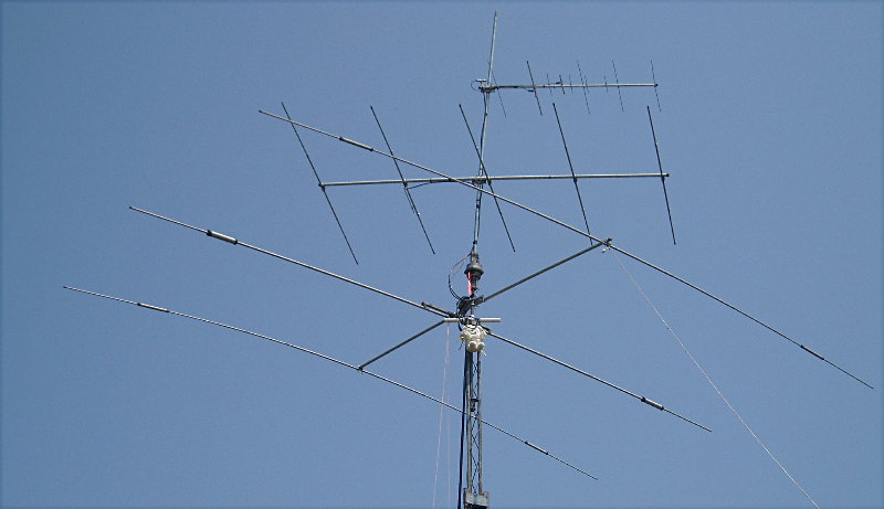 The Tri-Bander Plus 6, 2 and 432 Antennas on Mobilt Tower. Photograph by Norm Styer - AI2C de Clarkes Gap, VA.