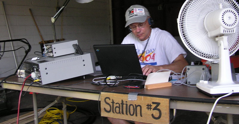 John Unger - W4AU at his super 40M CW Station. Photograph by Denny Boehler - KF4TJI of Leesburg, VA.