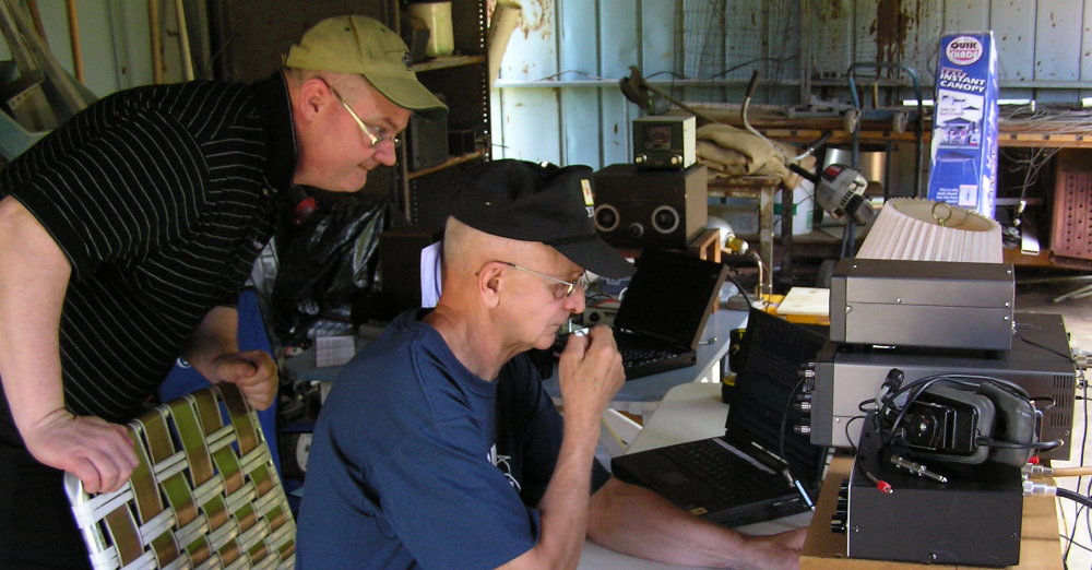KI4UTB - Jay Greeley and AI2C - Norm Styer check conditions on 15M CW. Protograph by Denny Boehler - KF4TJI of Leesburg, VA.