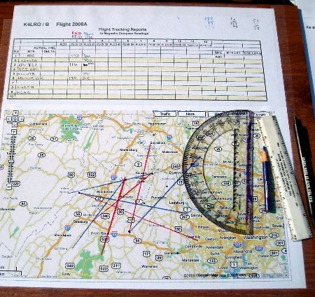 The on site traking report recording board and bearing charting by Norm Styer - AI2C at Harpers Ferry, West Virginia. Photograph by Norm Styer - AI2C de Clarkes Gap, Virginia.