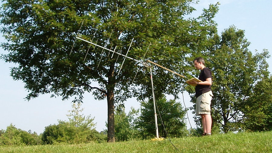 Erik Werner - KD5CTJ manning the tracking antenna at Harpers Ferry, West Virginia. Photograph by Norm Styer - AI2C de Clarkes Gap, Virginia.