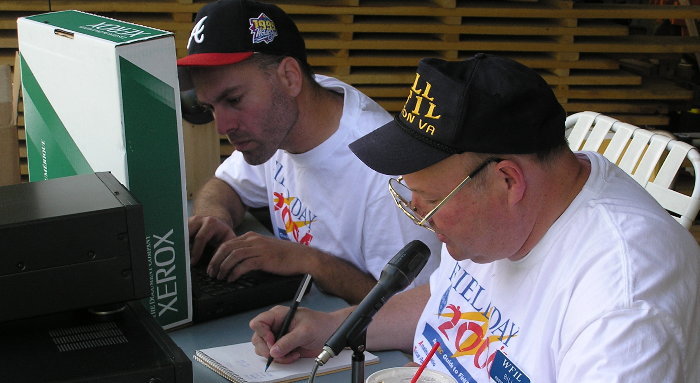 Bill McCourt - WF1L and Kurt Reber - KI4FWB on 20M Phone on Saturday. Photograpg by Denny Boehler - KF4TJJ of Leesburg, VA.