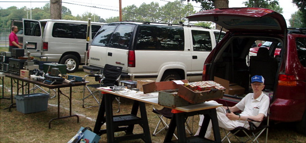 LARG Radio Row East at Berryville 2007. Photograph by Norm Styer - AI2C de Clarkes Gap, VA.
