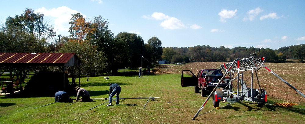 The portable antennas go together. Photograph by Norm Styer - AI2C de Clarkes Gap, Virginia.